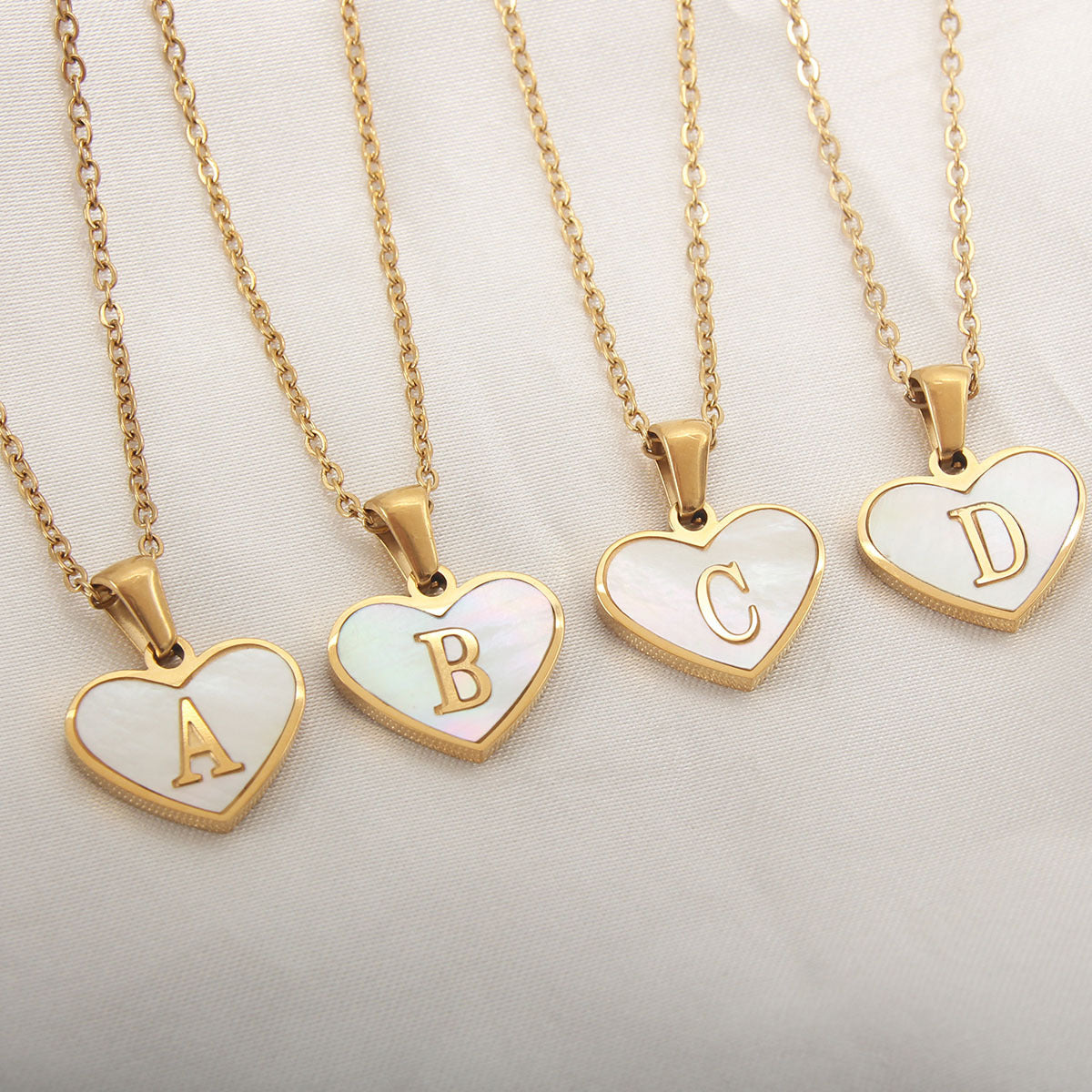 26 Letter Heart-shaped Necklace White Shell Love Clavicle Chain Fashion Personalized Necklace For Women Jewelry Valentine&