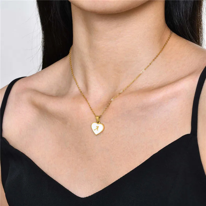 26 Letter Heart-shaped Necklace White Shell Love Clavicle Chain Fashion Personalized Necklace For Women Jewelry Valentine&